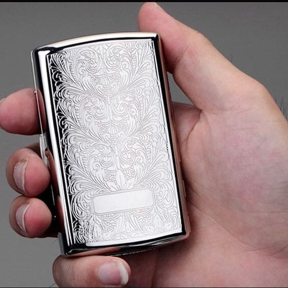 Vintage Printed Cigarette Case, 12 Cigarette Storage Box, Retro Flip Cigarette Dispenser, Ultrathin Portable Men's Cigarette Box, Portable Sealed Waterproof Smoking Case, Portable Cigarette Box, Sleeve Pocket Tobacco Pack Cover Vintage Printed Cigarette Case, 12 Cigarette Storage Box, Retro Flip Cigarette Dispenser, Ultrathin Portable Men's Cigarette Box, Portable Sealed Waterproof Smoking Case, Portable Cigarette Box, Sleeve Pocket Tobacco Pack Cover